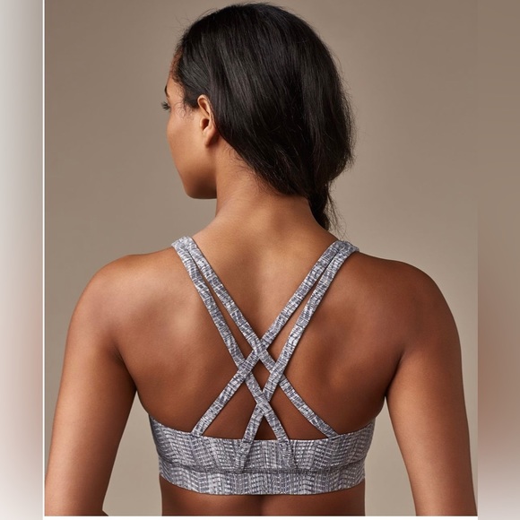 lululemon athletica Other - Lululemon Energy Sports Bra Size 6